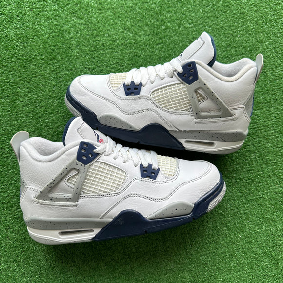 Jordan Midnight Navy 4s Size 5.5Y