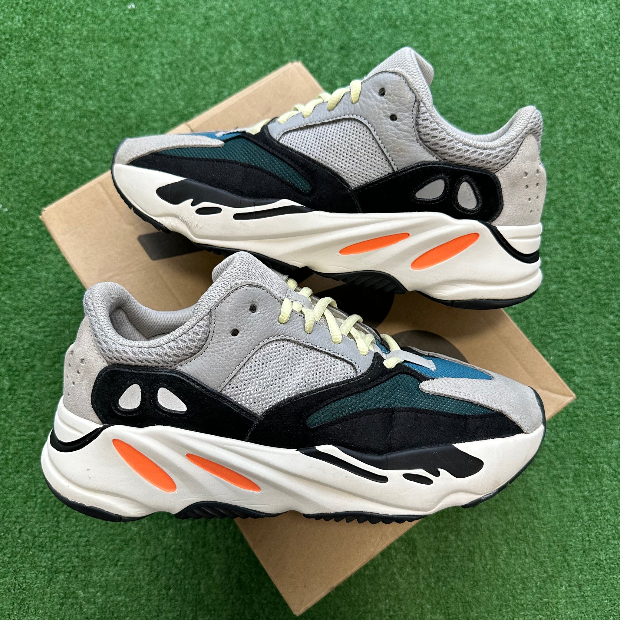 Yeezy Waverunner 700s Size 9.5 My Cuzin Vintage