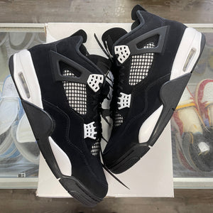 Jordan White Thunder 4s Size 10.5