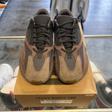 Yeezy Mauve 700s Size 8.5