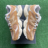 New Balance Great Plains 9060s Size 4.5