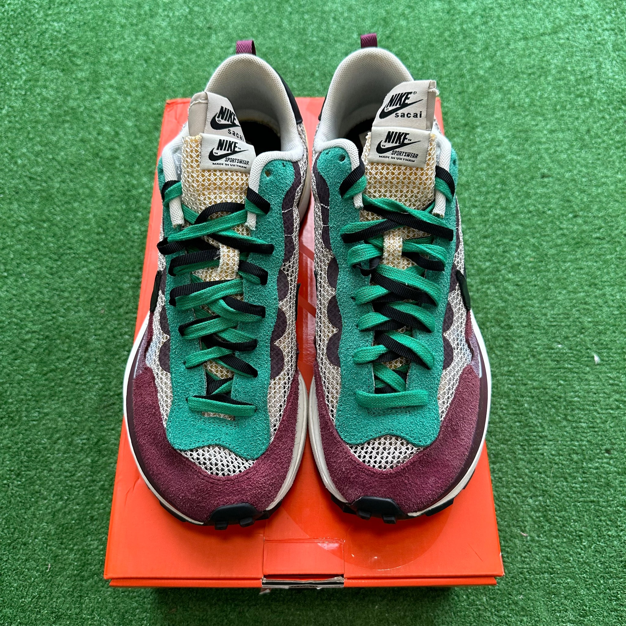 Nike Sacai Villian Red Vaporwaffle Size 11.5 – My Cuzin Vintage