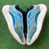 Yeezy Azareth 700 V3s Size 7