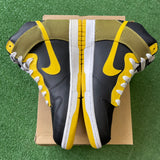 Nike Black Varsity Maize High Dunk Size 10