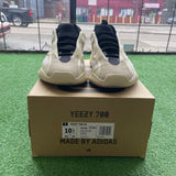 Yeezy Azael 700 V3s Size 10.5