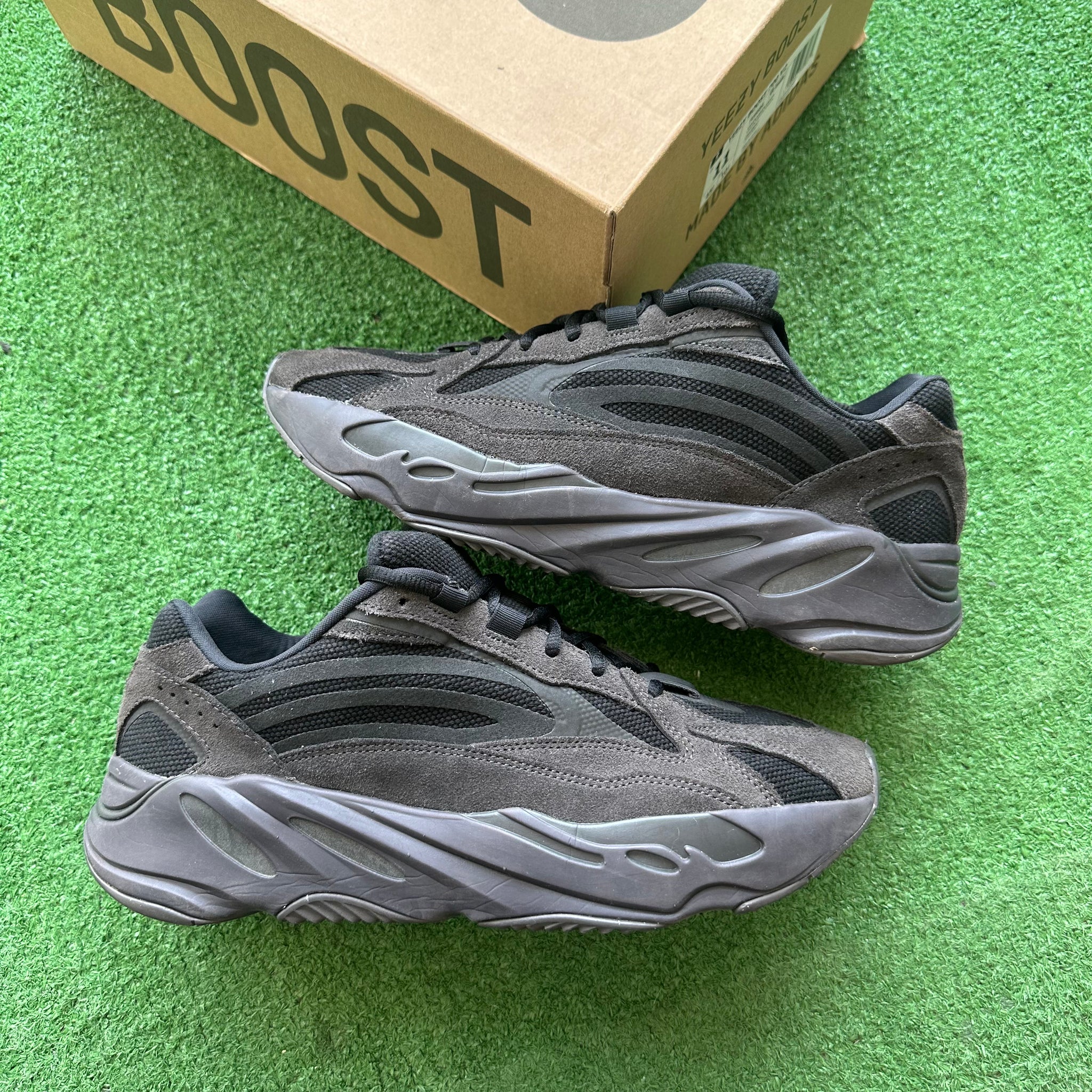 Adidas yeezy vanta sales