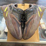 Yeezy Mauve 700s Size 8.5