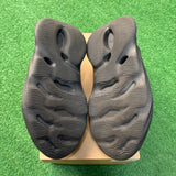 Yeezy Onyx Foam Runners Size 8