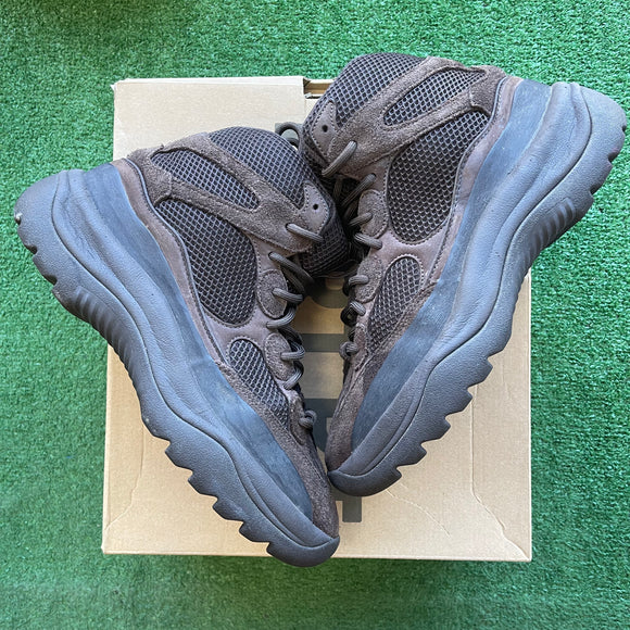 Yeezy Oil DSRT Boot Size 10
