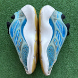 Yeezy Azareth 700 V3 Size 8.5