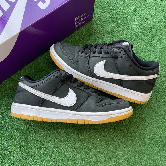 Nike Black Gum SB Low Dunks Size 6.5