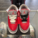 Jordan SE Fire Red 3s Size 6.5Y