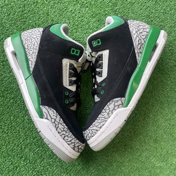 Jordan Pine Green 3s Size 5Y