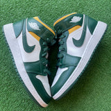 Jordan Sonics Mid 1s Size 4Y