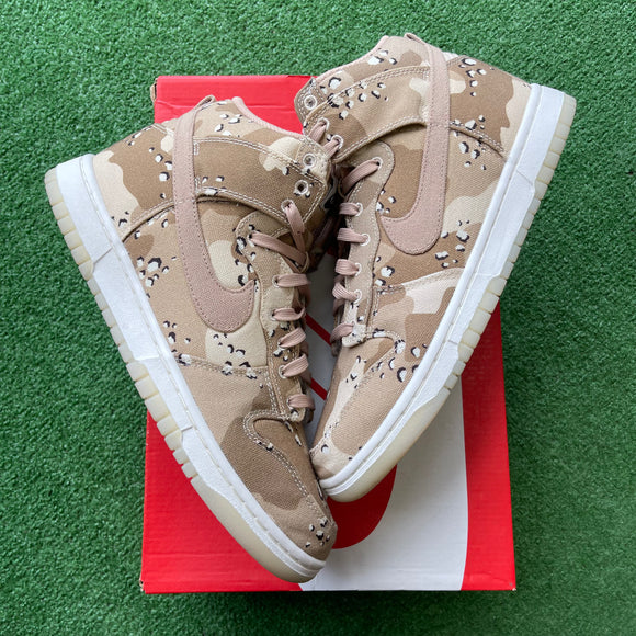 Nike Desert Camo High Dunks Size 9.5W / 8M
