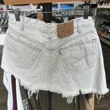 Vintage Levi’s White Jean Short Size 32W