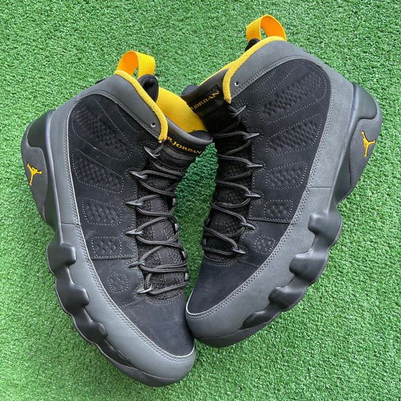 Jordan University Gold 9s Size 11