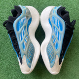 Yeezy Azareth 700 V3s Size 7
