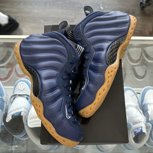 Nike Navy Gum Bottom Foamposite Size 7.5