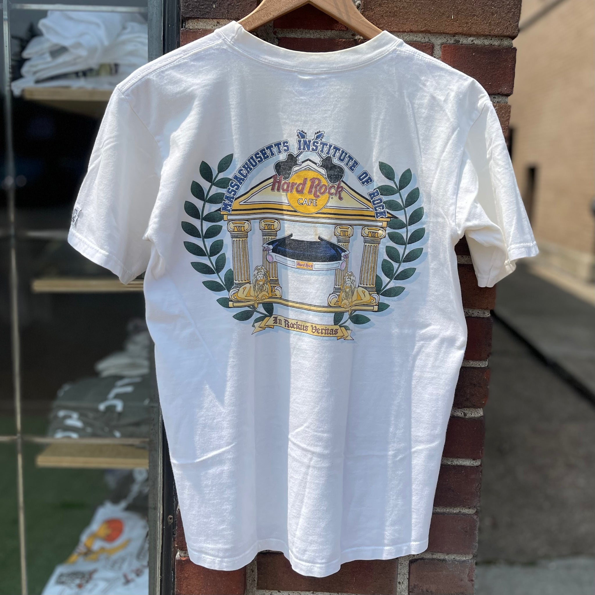 Vintage Hard Rock Cafe Boston Tee Size M – My Cuzin Vintage