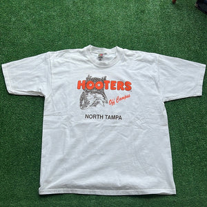 Vintage Hooters Tee Size Xl