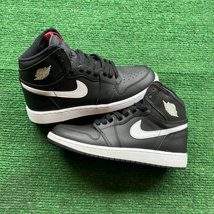 Jordan Black Yin Yang 1s Size 4.5Y